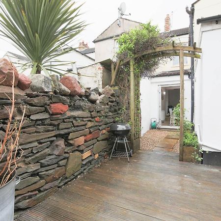 Spacious 4 Bedroom House- Walking Distance To City Centre & Great Backyard Cardiff Buitenkant foto